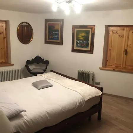 Les Cheminées * La Thuile