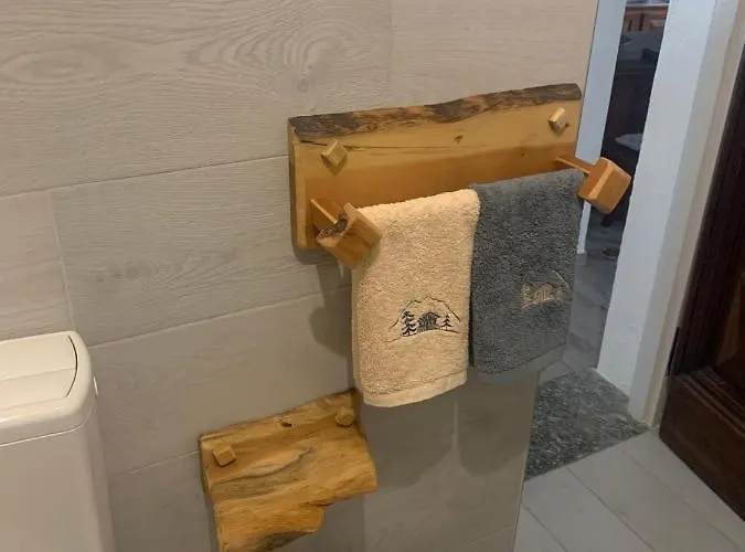 アパート Les Cheminees ラ・トゥイール