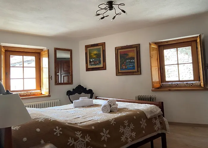 アパート Les Cheminees ラ・トゥイール