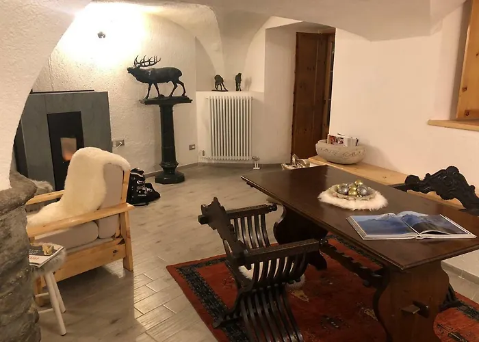 Les Cheminees ラ・トゥイール